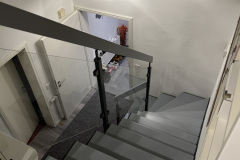 Metalltreppe (Zweiholmtreppe, zwischenliegend)